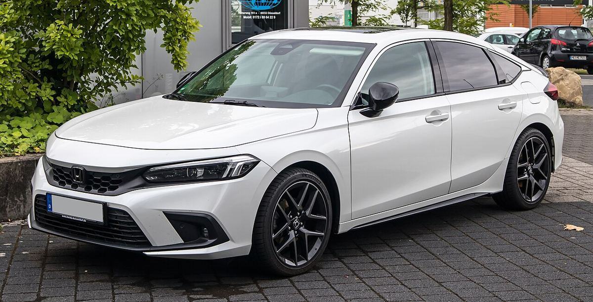 Honda Civic, recent model, front three-quarter view