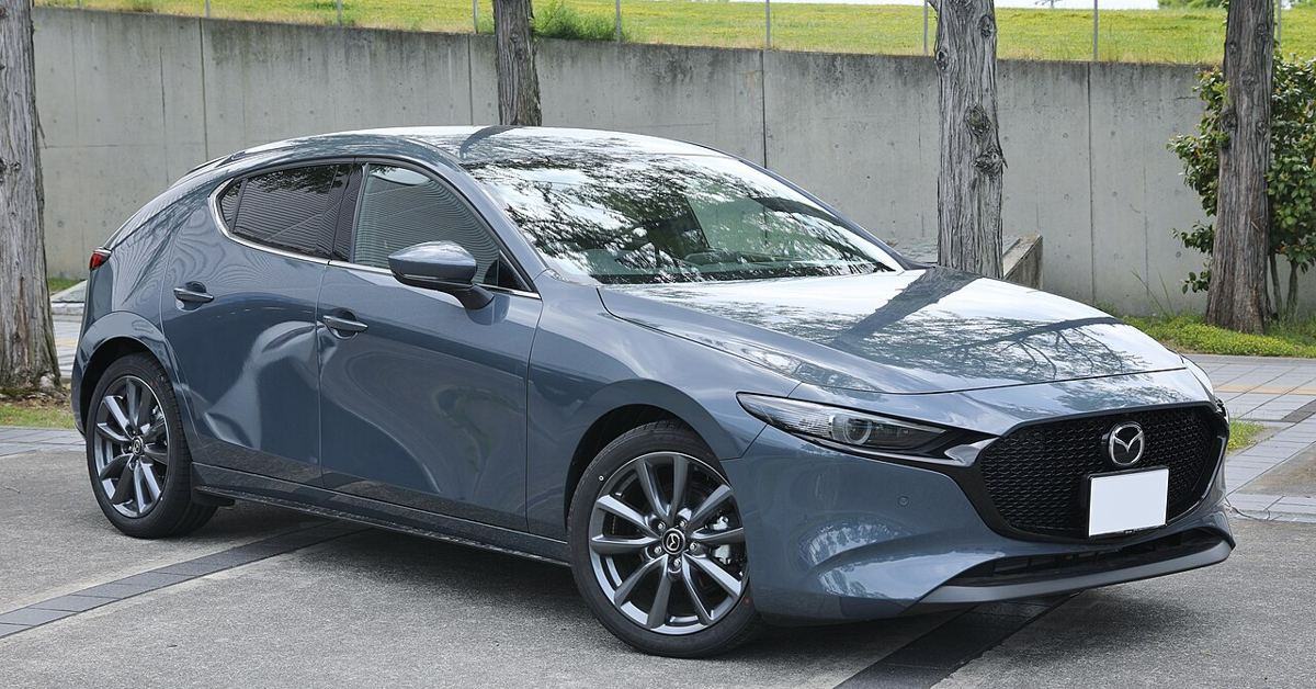 Mazda Mazda3, recent model, front three-quarter view
