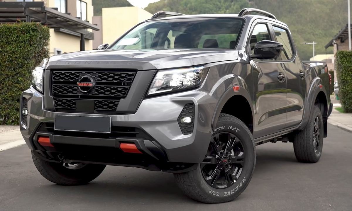 Nissan Frontier, recent model, front three-quarter view