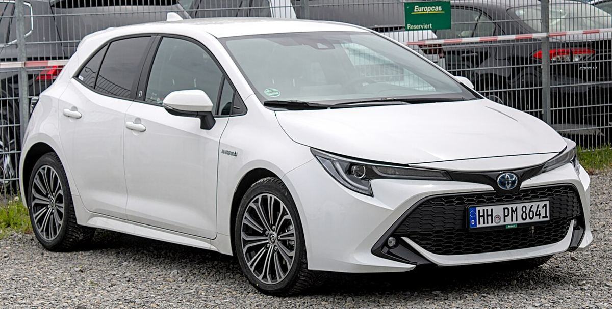 Toyota Corolla, recent model, front three-quarter view